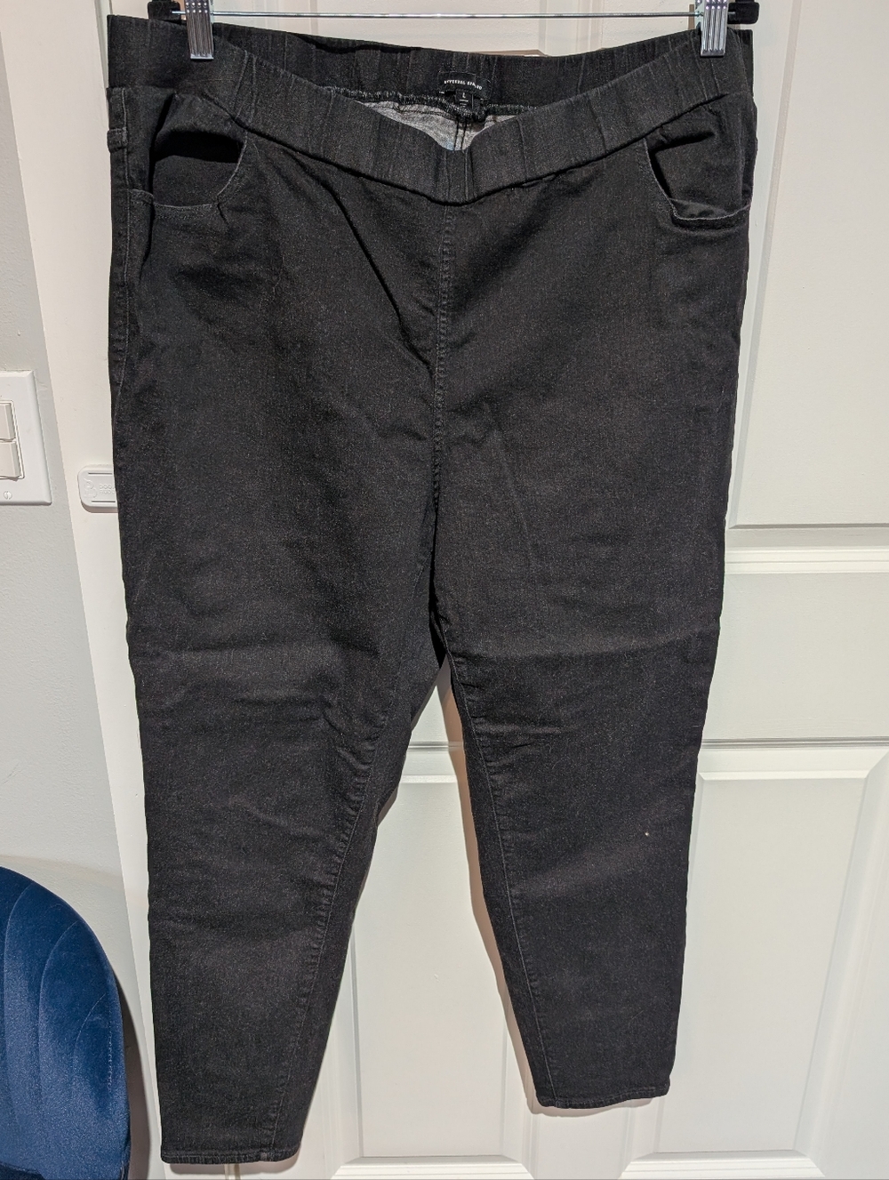 univerasal standard comfort waist straight leg jeans charcoal black sz L 20/22